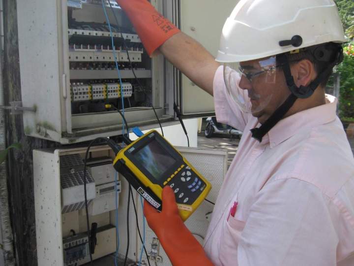 Formateur en électricité Sainte-Anne